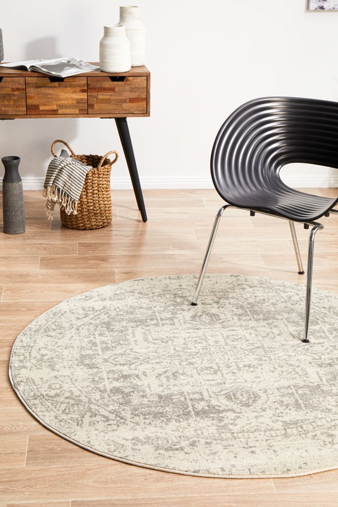 Evoke Round White Silver Rug